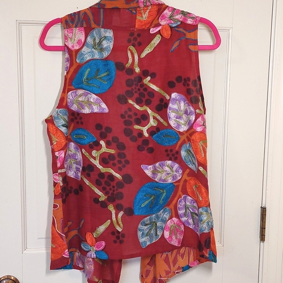 Anu lightweight embroidered vest, size S - Picture 2 of 6